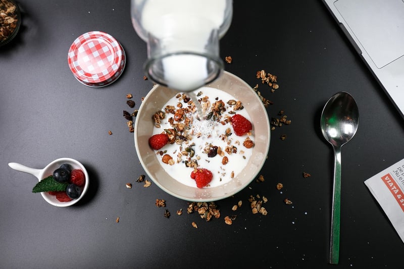 Greek Yogurt Parfait with Berries